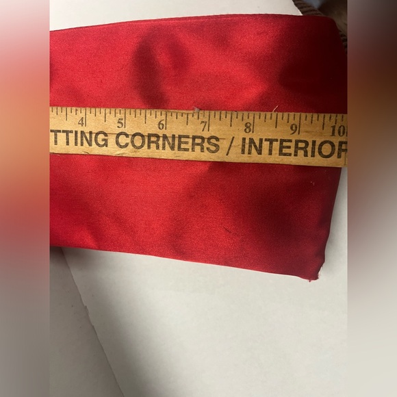 YSL YVES SAINT LAURENT RED SATIN CLUTCH/MAKE-UP BAG - Picture 6 of 8